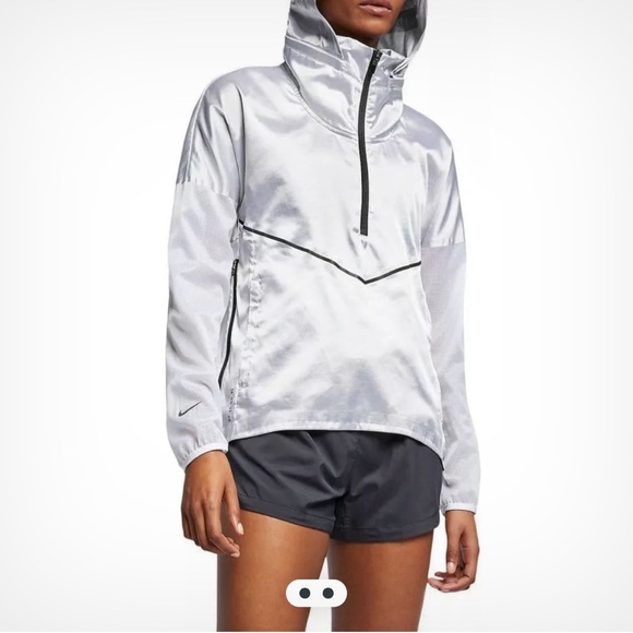 NIKE Tech Pack Windrunner Silver Jacket Silver - Picture 1 of 7